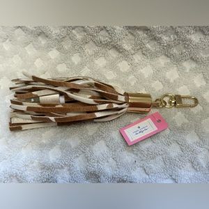 Simply Southern Tassel Charger - Cow Design - Vegan - New With Tags - USB to C